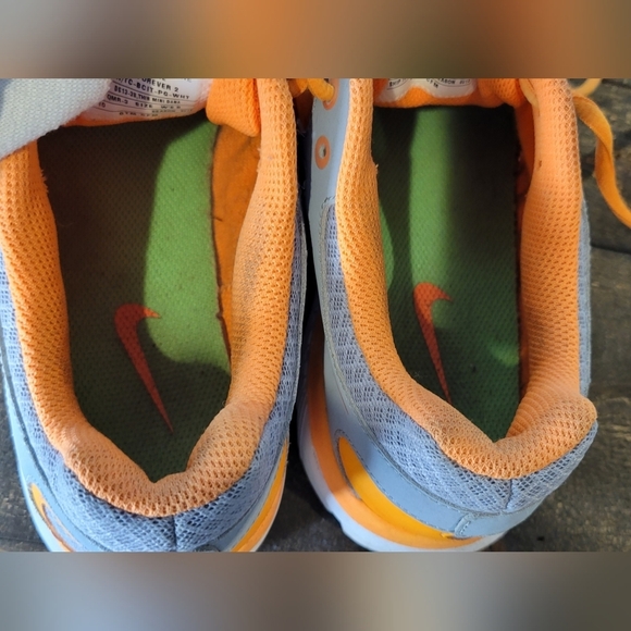 Womens Nike Sneakers - Picture 7 of 12